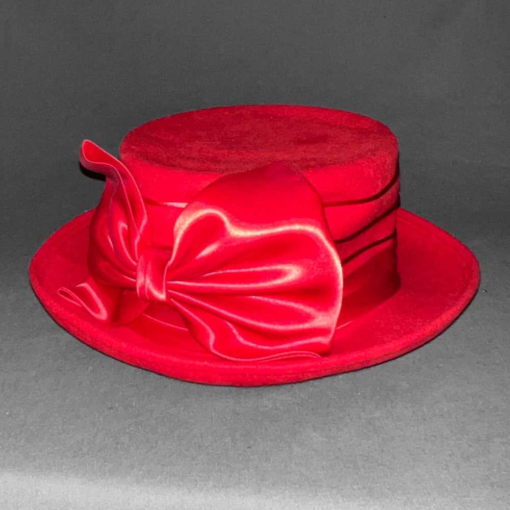 Reversible Red Hat - Picture 8 of 10